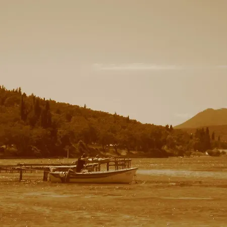 Akrogiali Pensjonat Mpoukaris