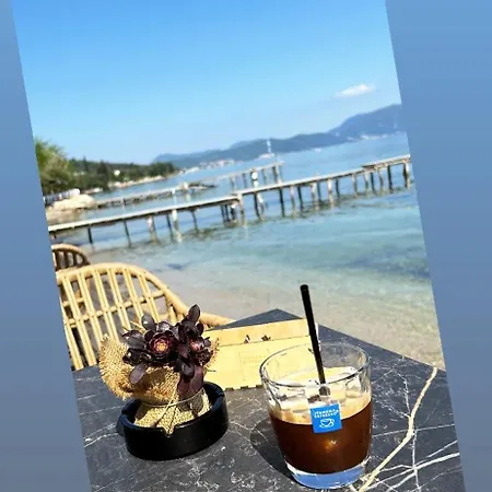 Akrogiali Mpoukaris