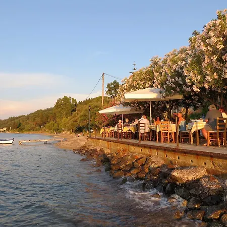 Akrogiali 4* Mpoukaris
