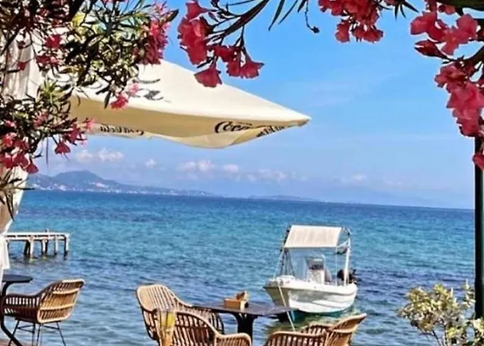 Akrogiali Pensionat Mpoukaris