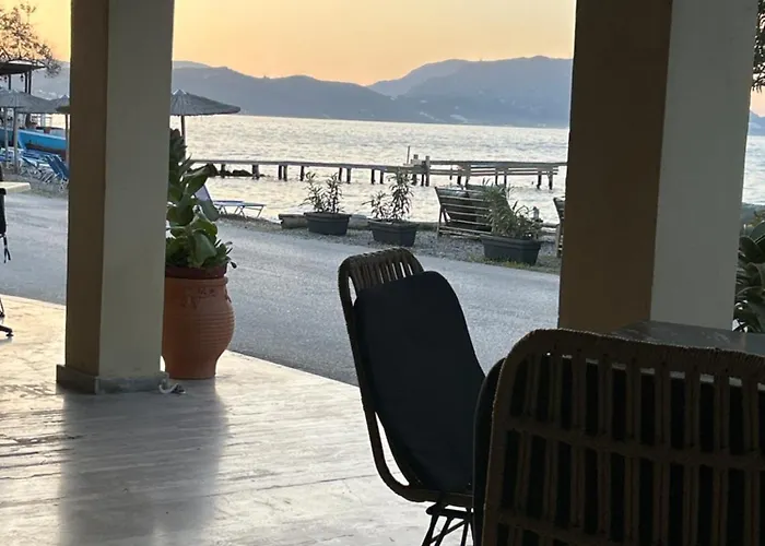 Akrogiali Mpoukaris